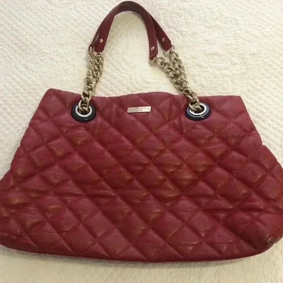 Kate Spade Quilted Gold Coast Maryanne red leather bath with gold hardware. - Picture 1 of 12